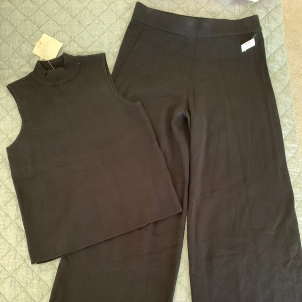 NWT! LOOK! TWO-PIECE MARLED BLACK MOCK KNIT TOP AND PANTS SET SIZE LARGE